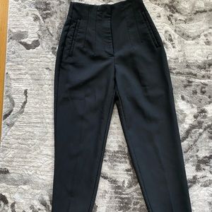 NEVER WORN - Zara high waisted black crop trousers in size Small.
